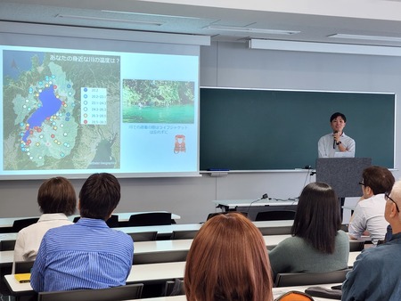 �u���̗l�q