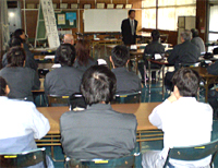 株式会社 ピカコーポレイション 滋賀工場 「企業内家庭教育学習講座」のようす
