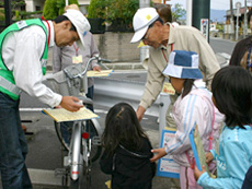 「交通安全サイクリングラリー」のようす