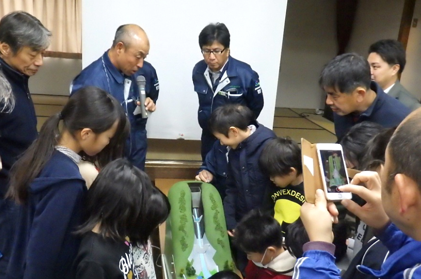 平成29年度 丹生川補助通常砂防工事見学会のようす